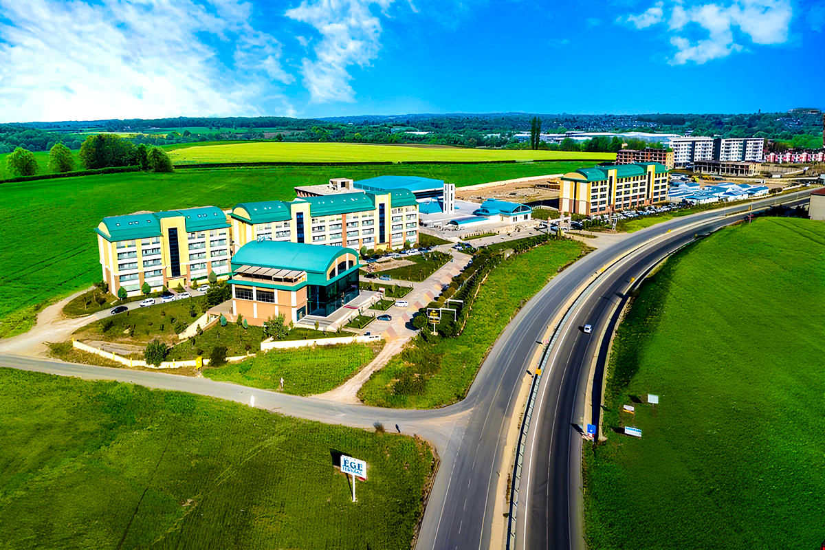 Arya Thermal Hotel — havadan genel görünüm