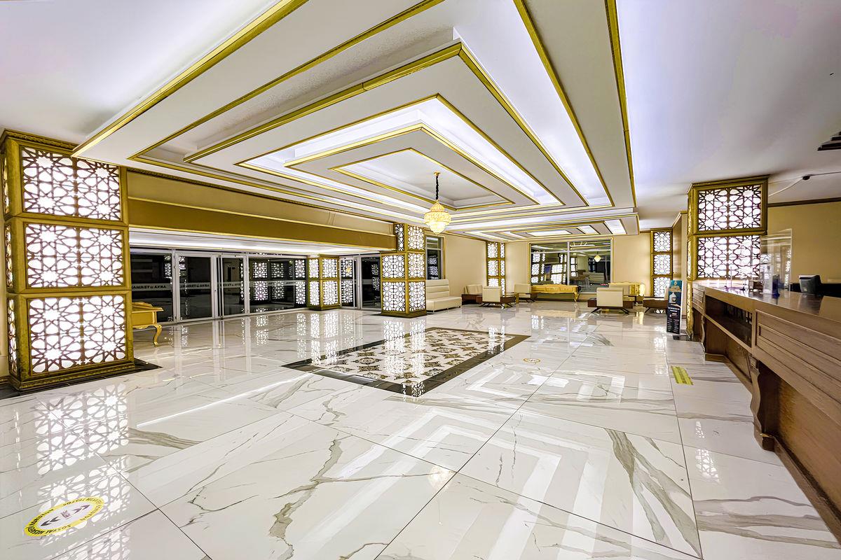Arya Thermal Hotel lobi